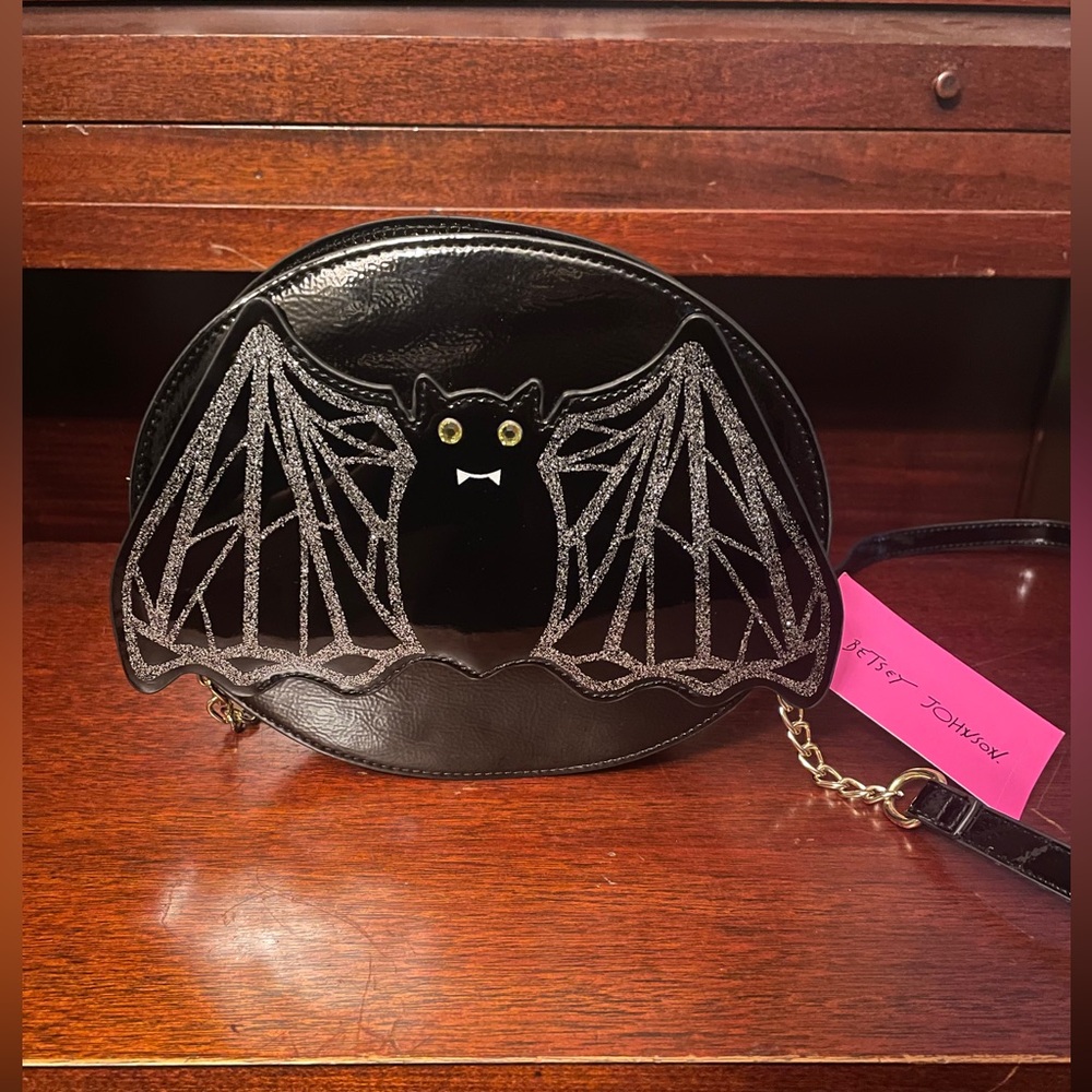 New with tag Betsy Johnson Halloween patent leather bag/purse.